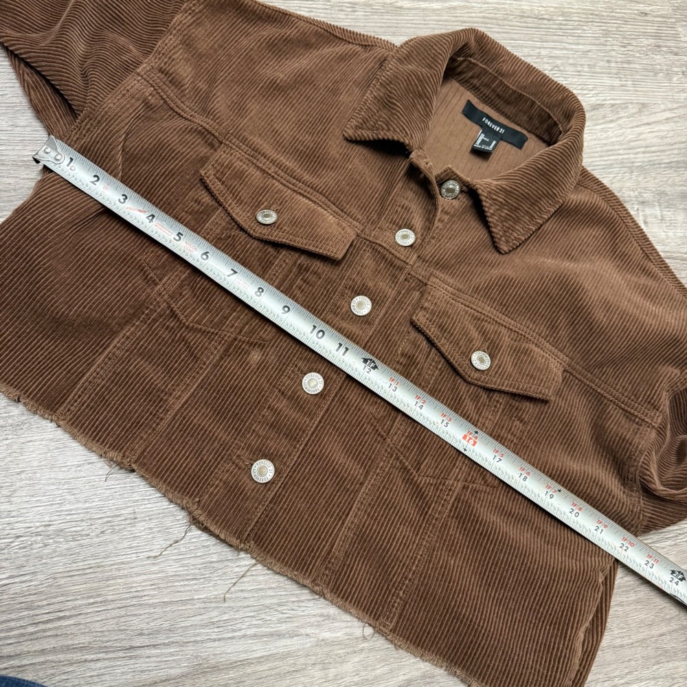 Forever 21 Womens Brown Corduroy Cropped Trucker Jacket Raw Hem Size Medium - Picture 7 of 7